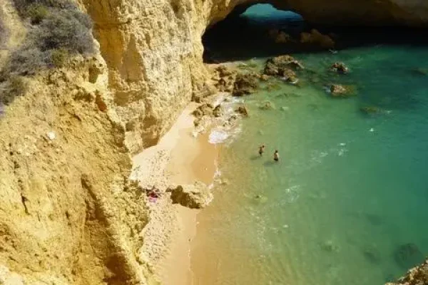 stell dir vor, du siehst diese atemberaubenden Strände vom Meer aus